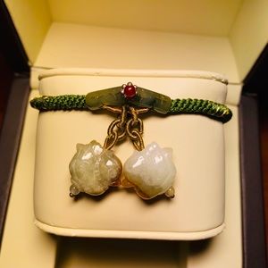 Hand carved and knitted jade bracelet